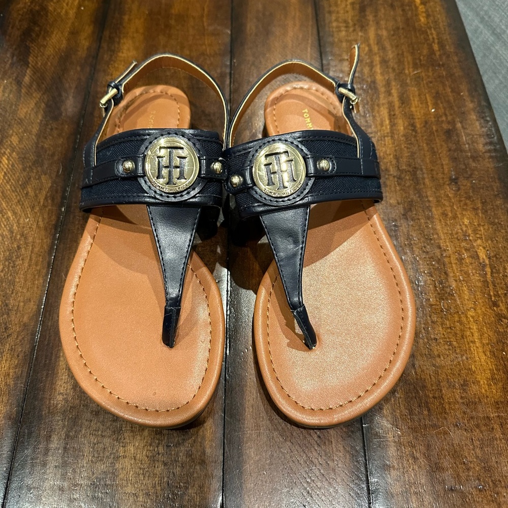 Women’s Size 8 Tommy Hilfiger Sandals